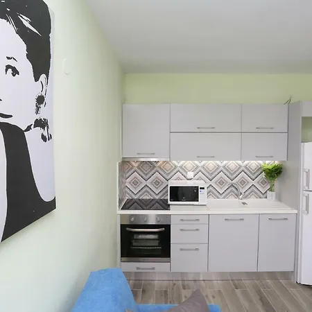 Gerakina Coast Apartment