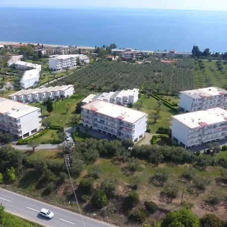 Gerakina Coast Апартаменты Kalyves Polygyrou